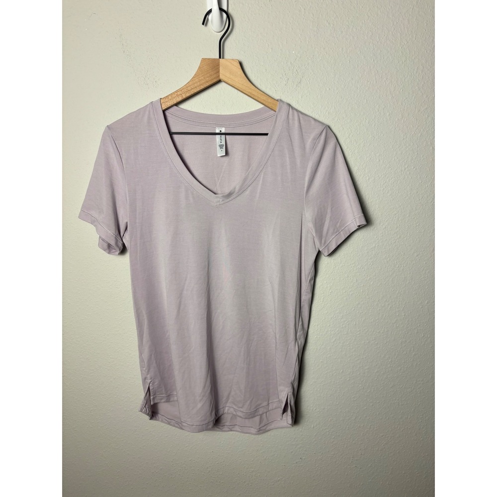 Athleta Essential V Neck Tee Light Purple Lavender Short Sleeve Top Size M